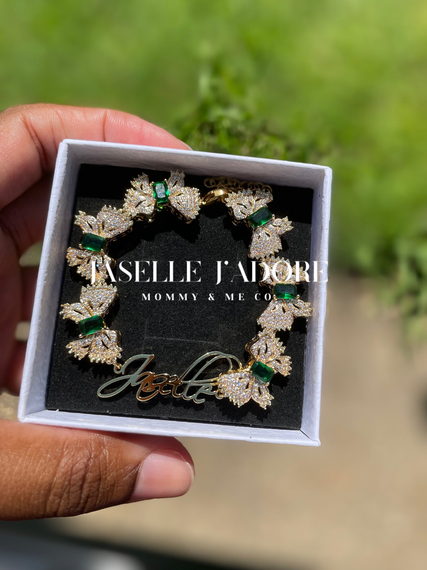 Emerald Bow Bracelet